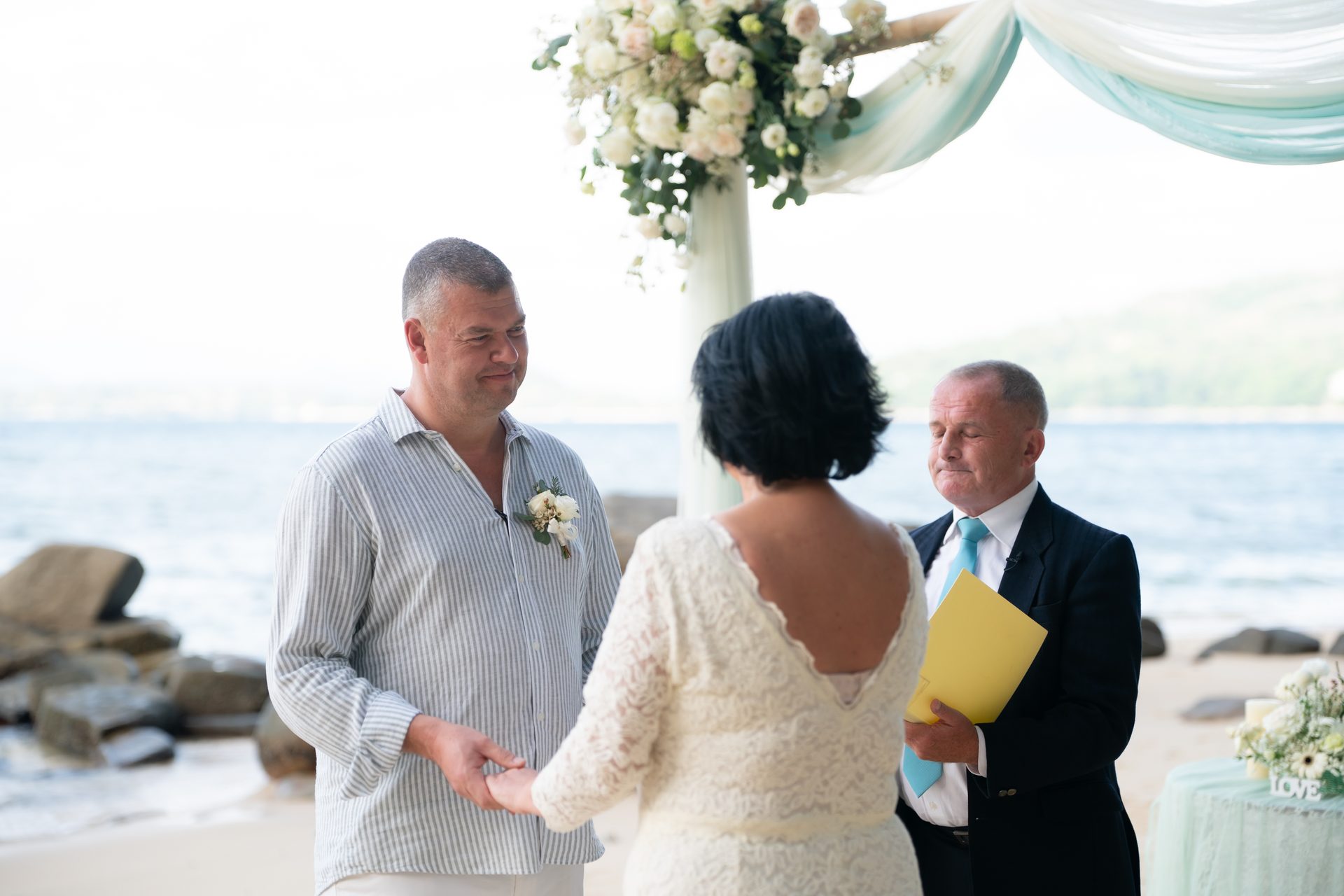 Beach vow renewal — Hua Beach — January 2026