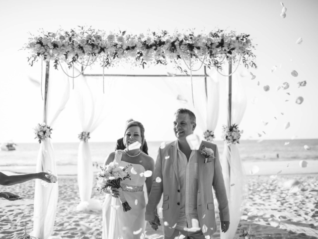 Phuket beach wedding celebrant (29)
